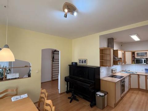 Prodej bytu 4+1, Hradec Králové, Pospíšilova, 106 m2