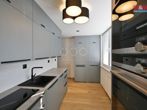 Prodej bytu 3+1, Třinec - Dolní Líštná, Habrová, 68 m2