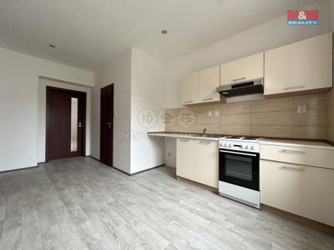Pronájem bytu 1+1, Chomutov, Kadaňská, 38 m2