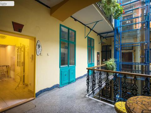Pronájem bytu 1+1, Praha - Smíchov, Viktora Huga, 38 m2