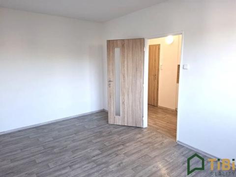 Pronájem bytu 2+kk, Hodonín, třída Bří Čapků, 31 m2