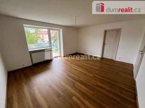 Pronájem bytu 2+1, Uherské Hradiště, Revoluční, 63 m2