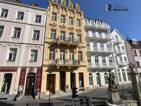 Prodej obchodního prostoru, Karlovy Vary, Zámecký vrch, 670 m2