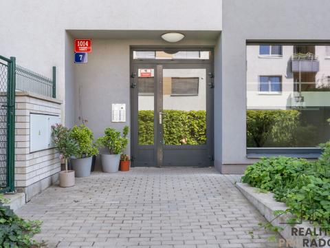 Pronájem bytu 2+kk, Praha - Vysočany, Svatošových, 66 m2
