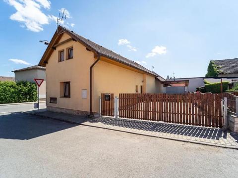 Prodej rodinného domu, Kněžmost, Nádražní, 126 m2