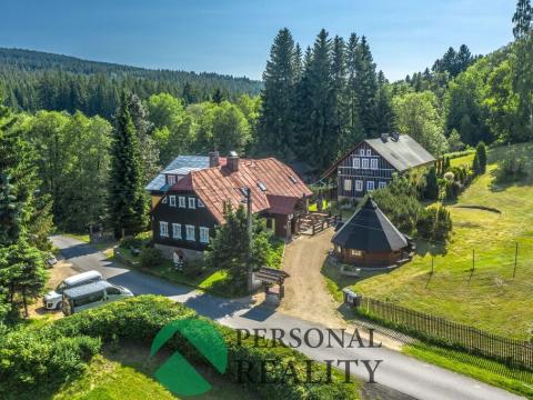 Prodej ubytování, Smržovka, Hřbitovní, 815 m2