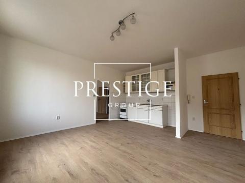Pronájem bytu 2+kk, Praha - Krč, Na Dvorcích, 47 m2