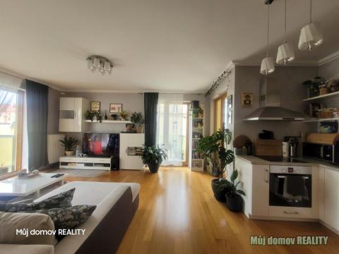Pronájem bytu 2+kk, Praha - Holešovice, Komunardů, 60 m2