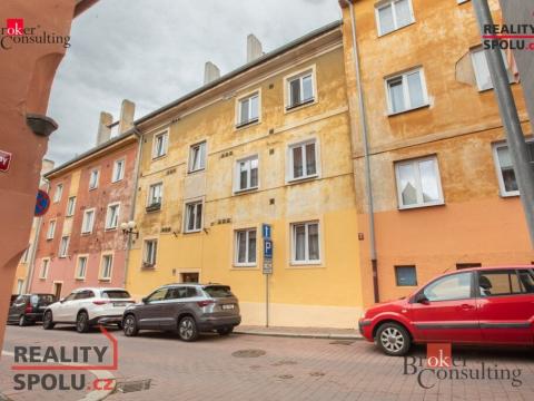 Prodej bytu 3+1, Cheb, Růžová, 63 m2