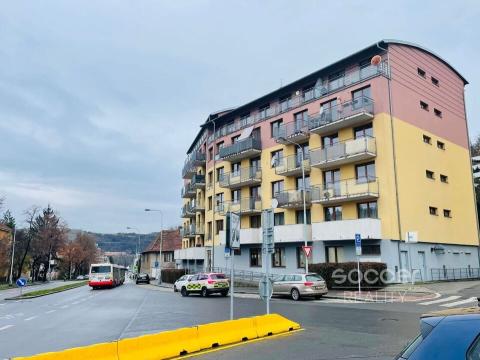 Prodej garážového stání, Praha - Podolí, Dvorecká, 16 m2
