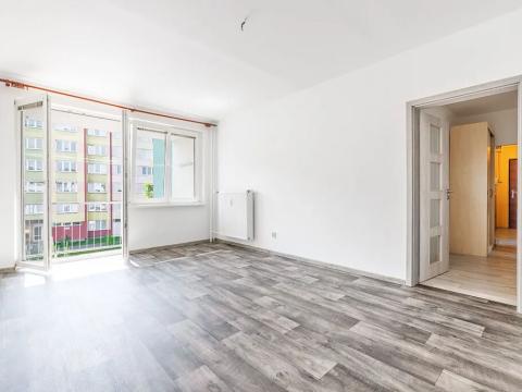 Pronájem bytu 3+1, Český Krumlov, Sídliště Plešivec, 75 m2