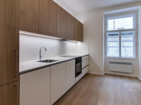 Pronájem bytu 1+1, Praha - Karlín, Křižíkova, 44 m2