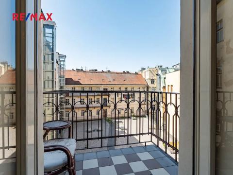 Pronájem bytu 3+1, Praha - Nové Město, Štěpánská, 72 m2