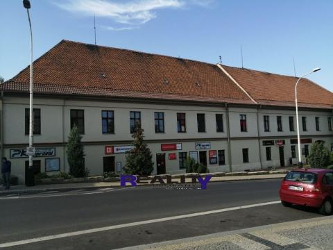 Pronájem kanceláře, Žatec, třída Obránců míru, 76 m2