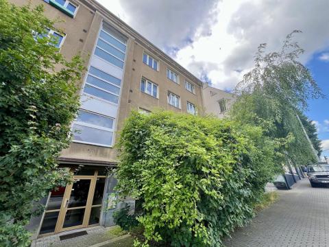 Pronájem bytu 2+1, Praha - Dejvice, Evropská, 67 m2