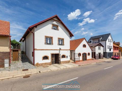 Prodej vícegeneračního domu, Drnholec, Wolkerova, 244 m2