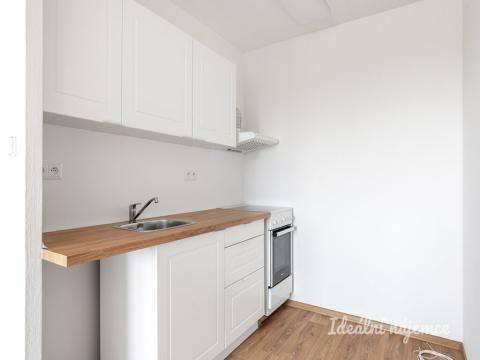 Pronájem bytu 2+kk, Praha - Petrovice, Jakobiho, 42 m2