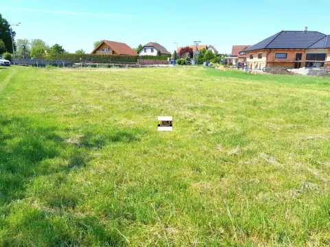 Prodej pozemku pro bydlení, Plazy - Valy, 1392 m2