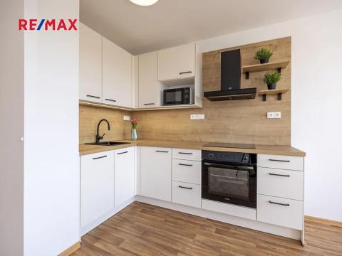 Pronájem bytu 2+kk, Praha - Modřany, Jordana Jovkova, 44 m2