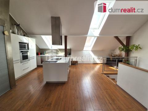 Prodej bytu 4+kk, Karlovy Vary, Jugoslávská, 159 m2