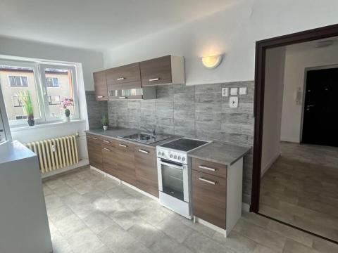 Pronájem bytu 2+1, Trutnov - Horní Staré Město, U Hřiště, 59 m2