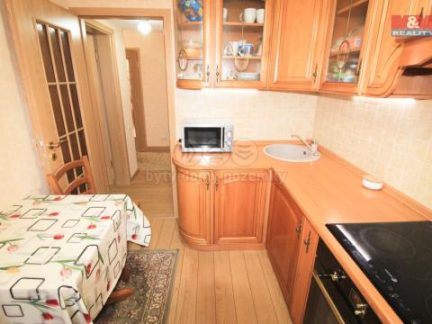 Pronájem bytu 2+1, Karlovy Vary, Moravská, 45 m2