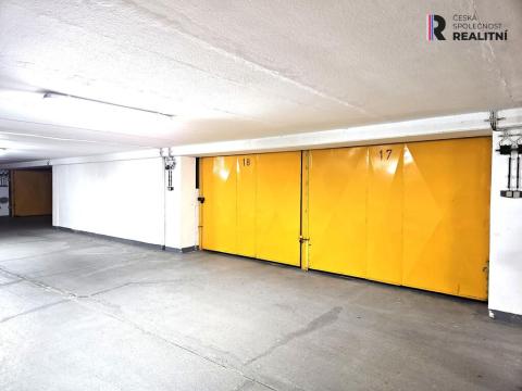 Pronájem garáže, Praha - Řepy, Makovského, 20 m2