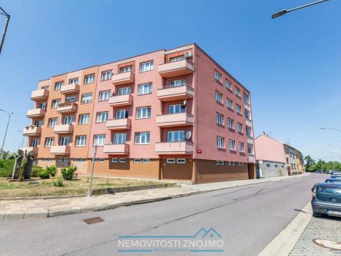 Prodej bytu 3+1, Znojmo, Riegrova, 74 m2