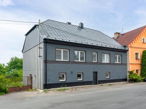 Prodej vícegeneračního domu, Žalany, Pražská, 350 m2