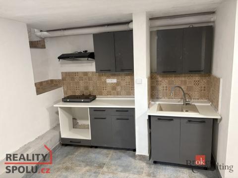 Pronájem bytu 2+kk, Opava, 30 m2