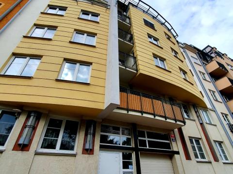 Pronájem bytu 3+kk, Praha, Kašparovo náměstí, 80 m2