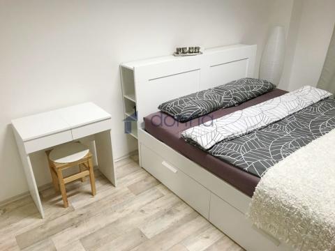 Pronájem bytu 2+kk, Praha, Sokolovská, 51 m2