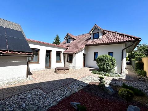 Prodej rodinného domu, Sezemice, Masarykova, 180 m2