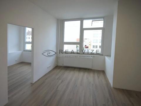 Pronájem bytu 2+kk, České Budějovice, Žižkova tř., 39 m2