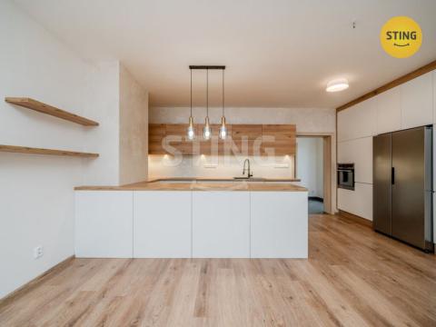 Prodej bytu 2+kk, Frýdek-Místek, Na Poříčí, 77 m2