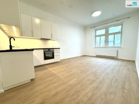 Pronájem bytu 3+kk, Praha - Libeň, Na hrázi, 80 m2