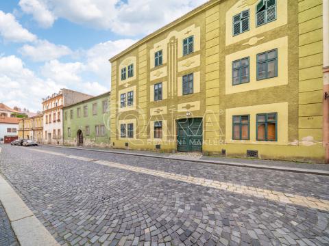 Prodej činžovního domu, Znojmo, Velká Mikulášská, 828 m2