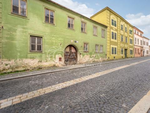 Prodej činžovního domu, Znojmo, Velká Mikulášská, 1146 m2