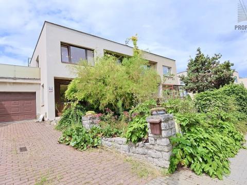 Prodej rodinného domu, Moravany, Květná, 388 m2