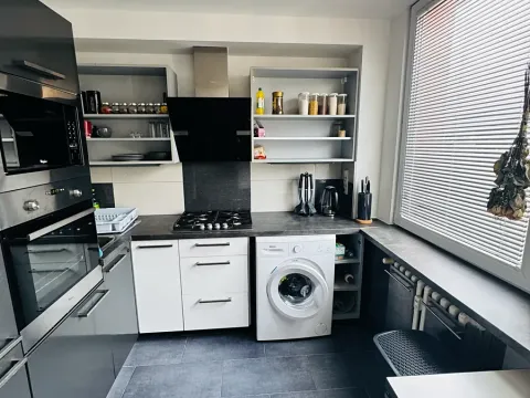 Pronájem bytu 1+1, Praha, 40 m2