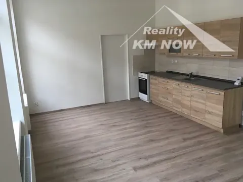 Pronájem bytu 2+kk, Kroměříž, Riegrovo náměstí, 51 m2