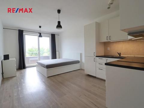 Pronájem bytu 1+kk, Praha - Letňany, Štanderova, 35 m2