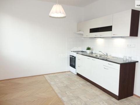 Pronájem bytu 1+kk, Praha - Žižkov, Biskupcova, 40 m2