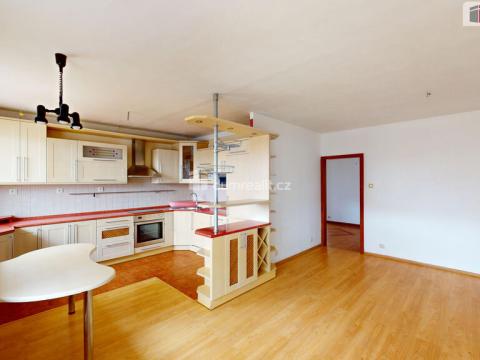 Prodej bytu 3+1, Libochovice, Revoluční, 67 m2