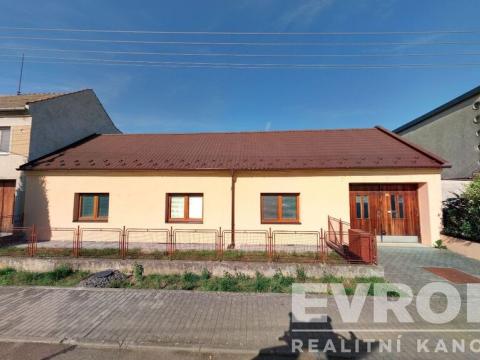 Prodej rodinného domu, Oplocany, 120 m2