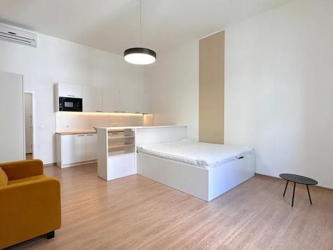 Pronájem bytu 1+kk, Brno, Poštovská, 39 m2