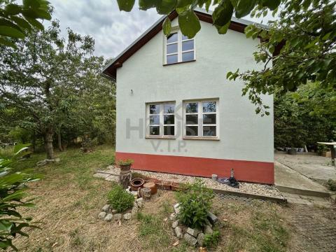 Prodej zahrady, Praha, Mezitraťová, 211 m2