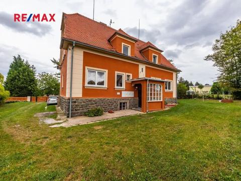 Pronájem bytu 1+1, Jesenice, Školní, 45 m2
