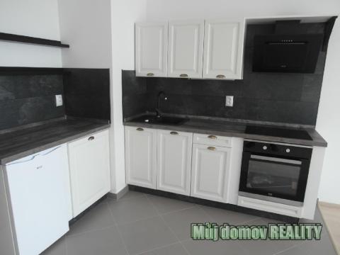 Pronájem bytu 1+kk, Praha - Letňany, Hlučkova, 34 m2