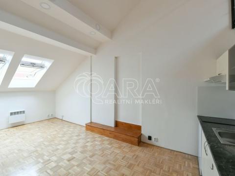 Pronájem bytu 1+1, Praha - Smíchov, Lidická, 39 m2
